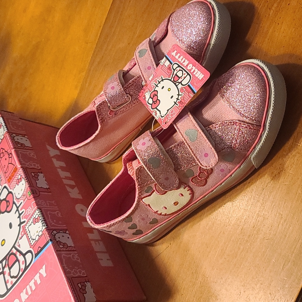 New with box and tags Hello Kitty Velcro Fastener Kids Shoes Size 2M